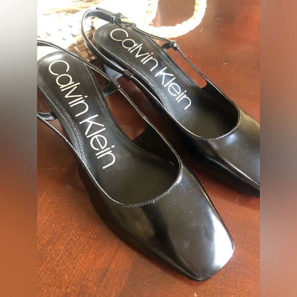 Calvin Klein Glossy Black Slingback block heels - Picture 8 of 8